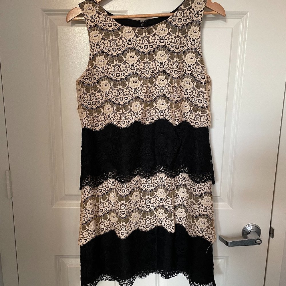 Jessica Simpson Layered Black & Cream Lace Dress / Size 10